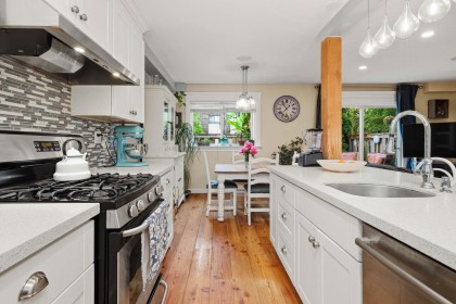 Photo 9 at 1126 Premier Street, Lynnmour, North Vancouver