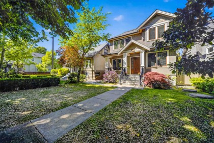 Photo 2 at 3285 W 12th Avenue, Kitsilano, Vancouver West