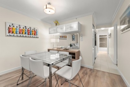 Photo 7 at 506 - 907 Beach Avenue, Yaletown, Vancouver West
