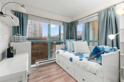 Photo 15 at 506 - 907 Beach Avenue, Yaletown, Vancouver West