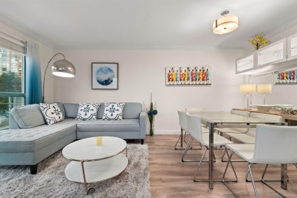 Photo 4 at 506 - 907 Beach Avenue, Yaletown, Vancouver West