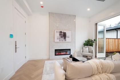 Photo 13 at 4424 W 4th Avenue, Point Grey, Vancouver West
