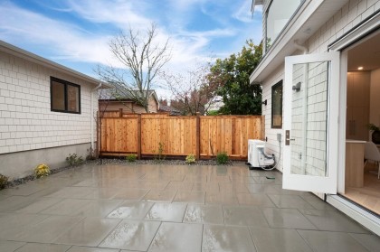 Photo 3 at 4424 W 4th Avenue, Point Grey, Vancouver West