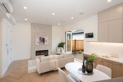 Photo 11 at 4424 W 4th Avenue, Point Grey, Vancouver West