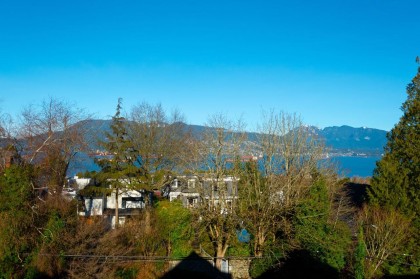 Photo 5 at 4426 W 4th Avenue, Point Grey, Vancouver West