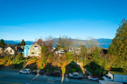 Photo 10 at 4426 W 4th Avenue, Point Grey, Vancouver West