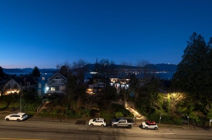 Photo 11 at 4426 W 4th Avenue, Point Grey, Vancouver West