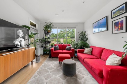 Photo 4 at 301 - 3205 Mountain Highway, Lynn Valley, North Vancouver