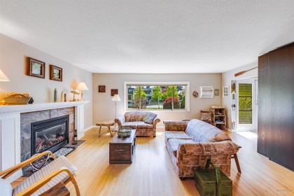 Photo 8 at 1140 W 20th Street, Pemberton Heights, North Vancouver