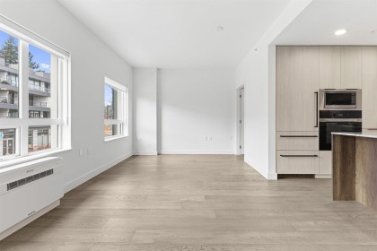 Photo 2 at 205 - 3590 W 39th Avenue, Dunbar, Vancouver West
