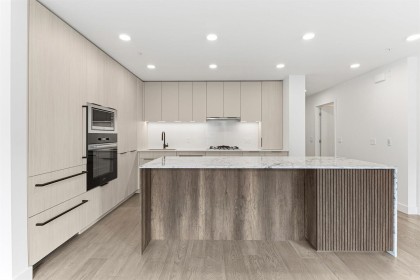 Photo 4 at 205 - 3590 W 39th Avenue, Dunbar, Vancouver West