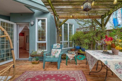 Photo 2 at 123 - 3440 W Broadway, Kitsilano, Vancouver West