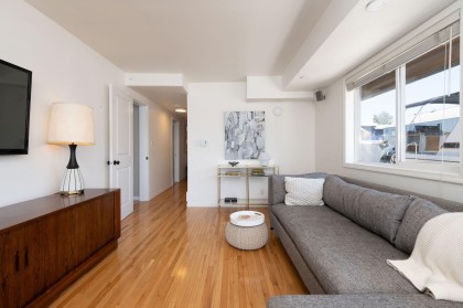 Photo 12 at A27 - 415 W Esplanade Avenue, Lower Lonsdale, North Vancouver