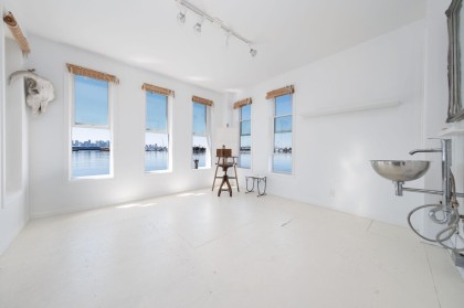 Photo 11 at A27 - 415 W Esplanade Avenue, Lower Lonsdale, North Vancouver