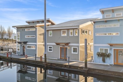 Photo 32 at 20 - 415 W Esplanade Avenue, Lower Lonsdale, North Vancouver