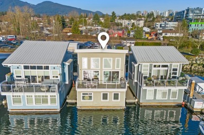 Photo 35 at 20 - 415 W Esplanade Avenue, Lower Lonsdale, North Vancouver