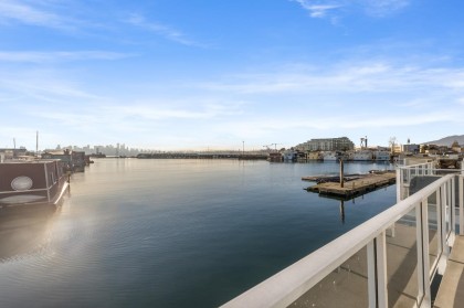 Photo 4 at 20 - 415 W Esplanade Avenue, Lower Lonsdale, North Vancouver