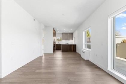 Photo 2 at 302 - 3590 W 39th Avenue, Dunbar, Vancouver West