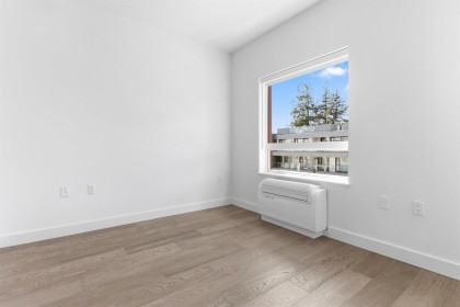 Photo 11 at 302 - 3590 W 39th Avenue, Dunbar, Vancouver West