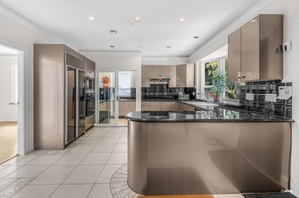 Photo 10 at 1463 W 57th Avenue, South Granville, Vancouver West