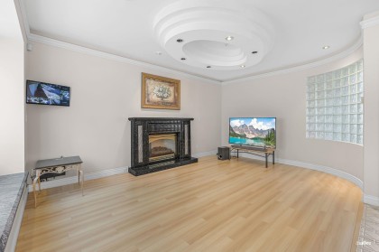 Photo 15 at 1463 W 57th Avenue, South Granville, Vancouver West