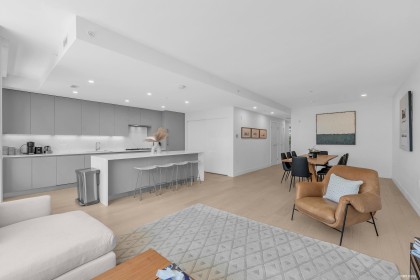 Photo 6 at 207 - 1331 Marine Drive, Ambleside, West Vancouver