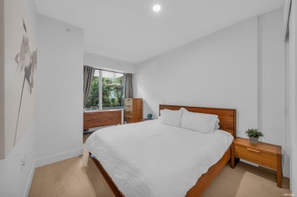 Photo 14 at 207 - 1331 Marine Drive, Ambleside, West Vancouver