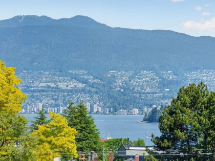 Photo 6 at 305 - 2195 W 5th Avenue, Kitsilano, Vancouver West