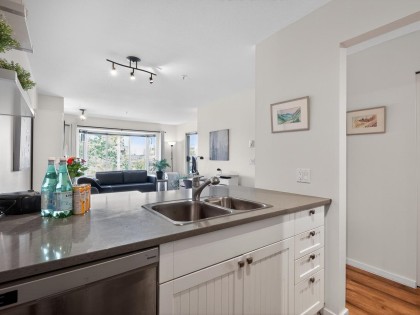 Photo 20 at 305 - 2195 W 5th Avenue, Kitsilano, Vancouver West