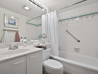 Photo 24 at 305 - 2195 W 5th Avenue, Kitsilano, Vancouver West