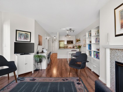 Photo 11 at 305 - 2195 W 5th Avenue, Kitsilano, Vancouver West