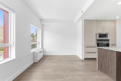 Photo 2 at 303 - 3590 W 39th Avenue, Dunbar, Vancouver West