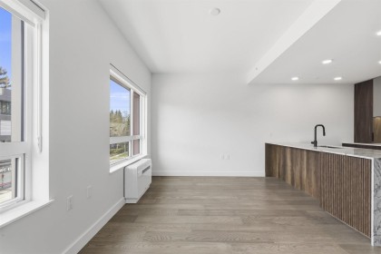 Photo 2 at 305 - 3590 W 39th Avenue, Dunbar, Vancouver West