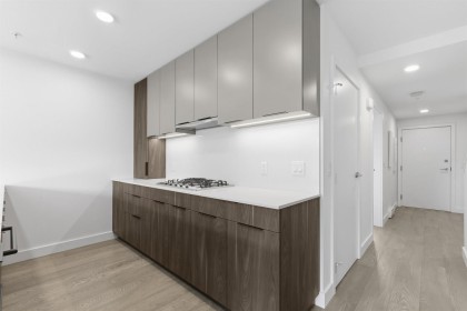 Photo 1 at 305 - 3590 W 39th Avenue, Dunbar, Vancouver West