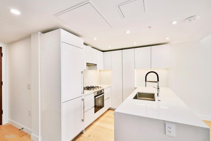 Photo 10 at 807 - 135 E 13th Street, Central Lonsdale, North Vancouver