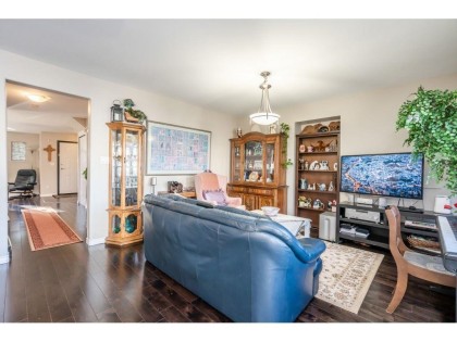 Photo 6 at 1528 Bond Street, Lynnmour, North Vancouver