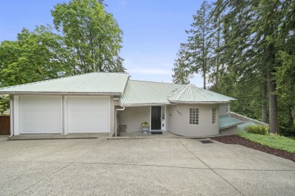 Photo 2 at 463 Ventura Crescent, Upper Delbrook, North Vancouver