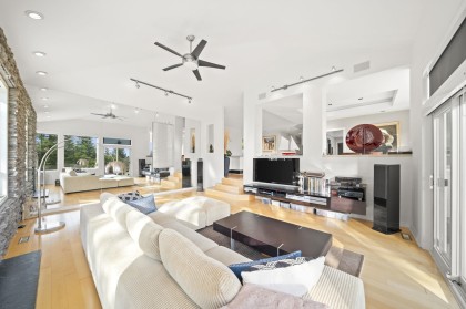 Photo 1 at 463 Ventura Crescent, Upper Delbrook, North Vancouver
