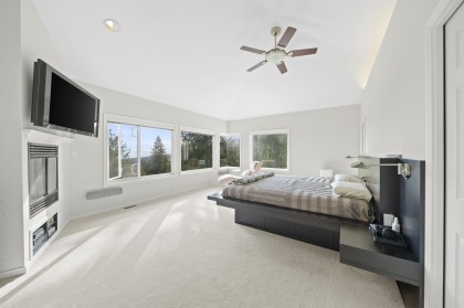 Photo 10 at 463 Ventura Crescent, Upper Delbrook, North Vancouver
