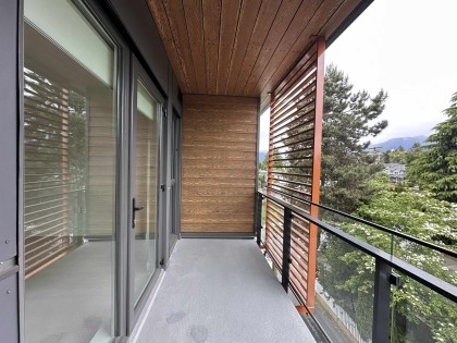 Photo 11 at 420 - 422 E 3rd Street, Lower Lonsdale, North Vancouver