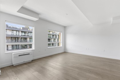 Photo 2 at 307 - 3590 W 39th Avenue, Dunbar, Vancouver West