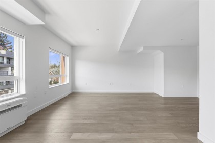 Photo 5 at 307 - 3590 W 39th Avenue, Dunbar, Vancouver West