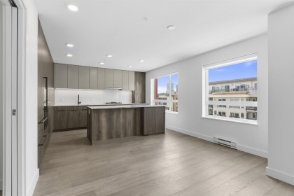 Photo 10 at 307 - 3590 W 39th Avenue, Dunbar, Vancouver West