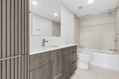 Photo 13 at 308 - 3590 W 39th Avenue, Dunbar, Vancouver West