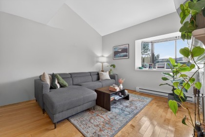 Photo 9 at 311 - 1922 W 7th Avenue, Kitsilano, Vancouver West