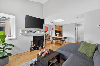 Photo 11 at 311 - 1922 W 7th Avenue, Kitsilano, Vancouver West