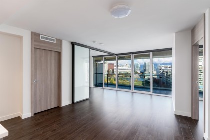 Photo 4 at 1012 - 1768 Cook Street, False Creek, Vancouver West