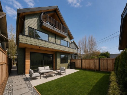 Photo 1 at 2 - 2755 W 11th Avenue, Kitsilano, Vancouver West