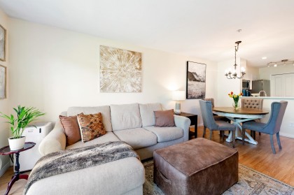Photo 5 at 304 - 2525 W 4th Avenue, Kitsilano, Vancouver West