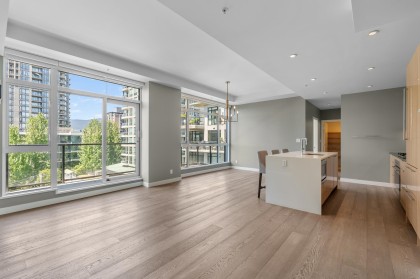 Photo 3 at 411 - 105 W 2nd Street, Lower Lonsdale, North Vancouver